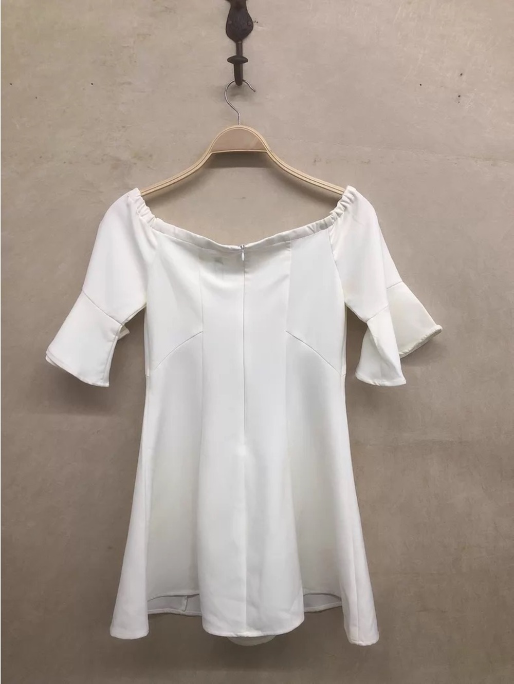 Banana Republic White Blouse - Picture 3 of 3
